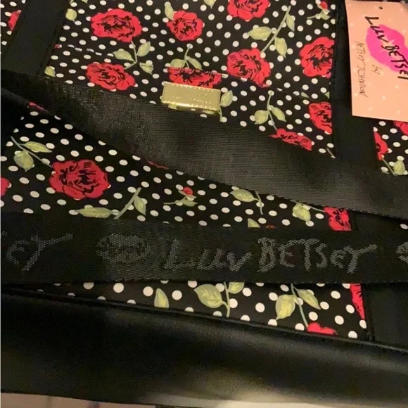 Betsey Johnson Weekender Bag and Crossbody Bag set NWT - Picture 14 of 16